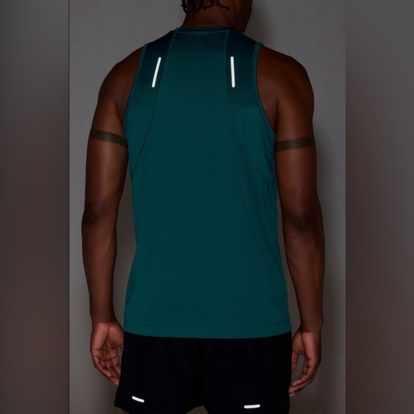 Fabletics - NWT - The O2 Performance Tank - (Showroom Tags) - Picture 4 of 7